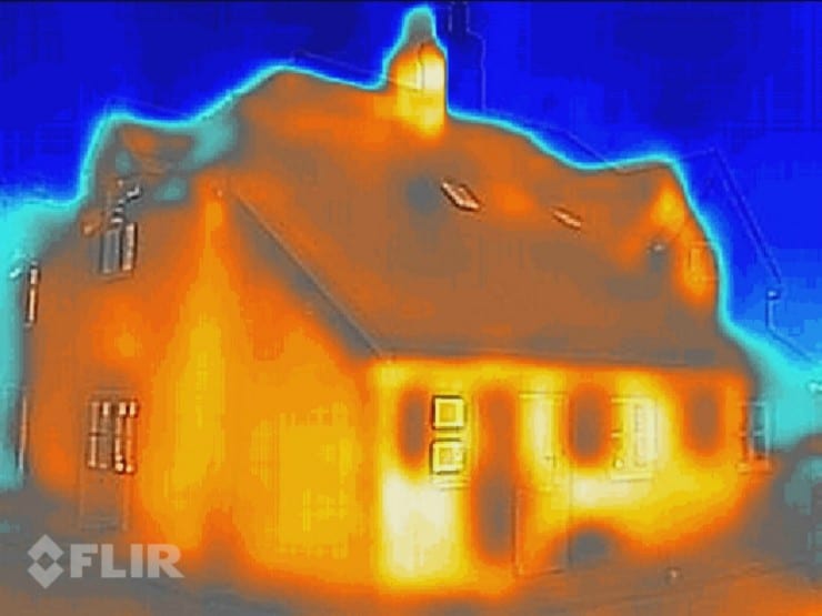 We have been trying out the Cat S60 Smartphone and finding out how it can help us find, and record wildlife using it's thermal imaging camera, and it's ability to film underwater #CaptureEverything