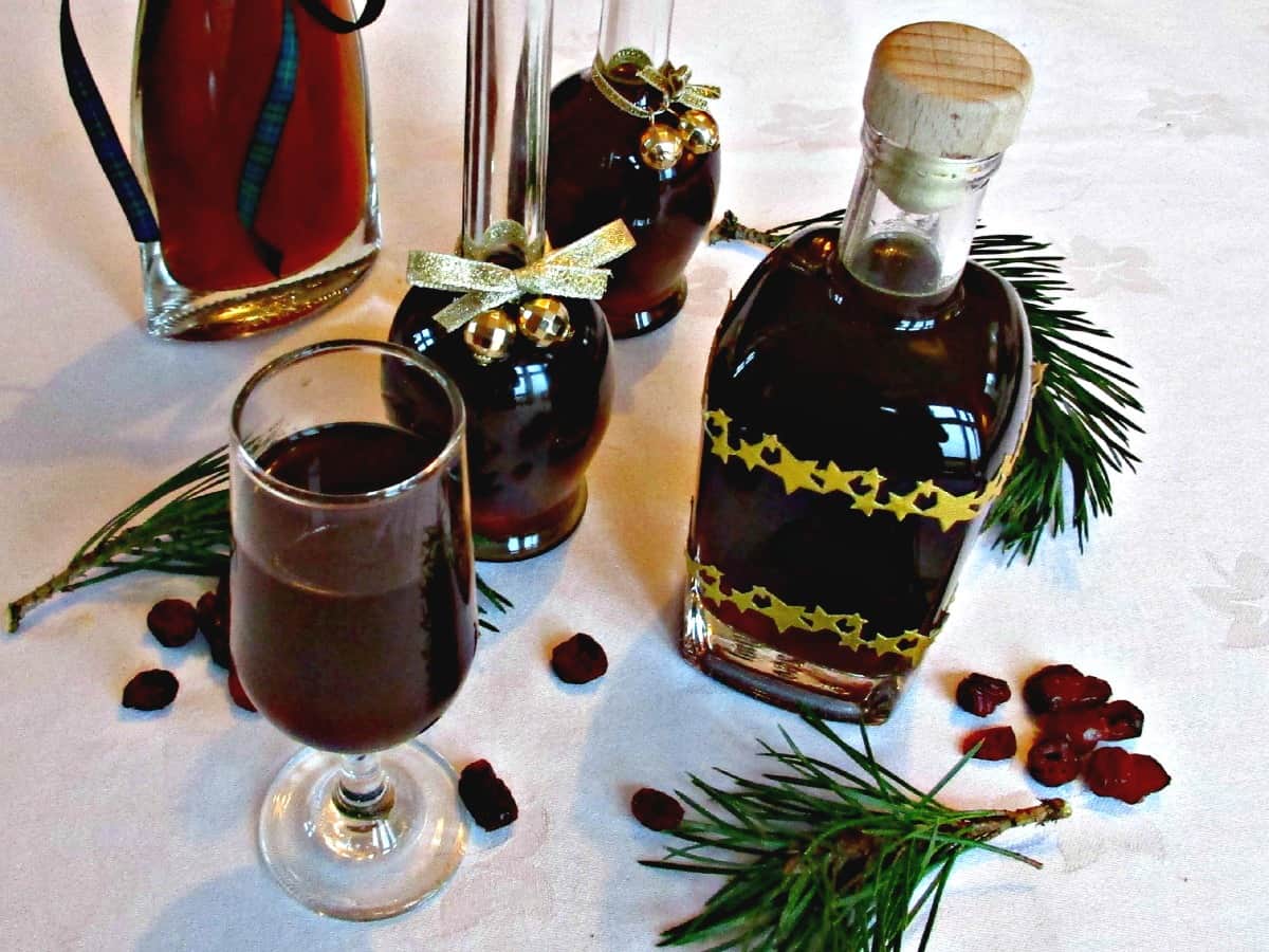 Our wonderful, original Christmas Liqueur Recipe. All the warmth and taste of Christmas in a drink. Contains spices, fruit, pine needles - think mince pies and Christmas trees. Full recipe and easy instructions. Would make a perfect gift.