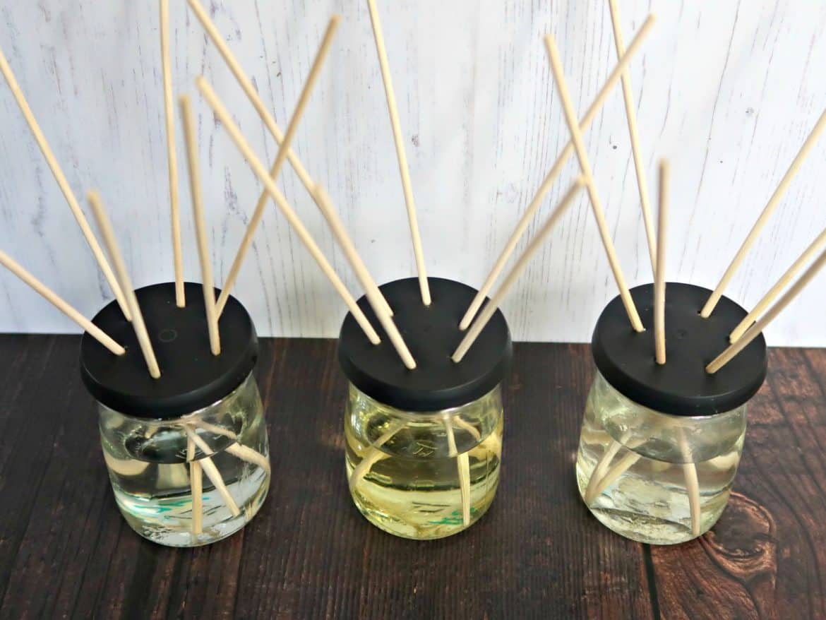 We test the best homemade reed diffuser oil recipes • Craft Invaders