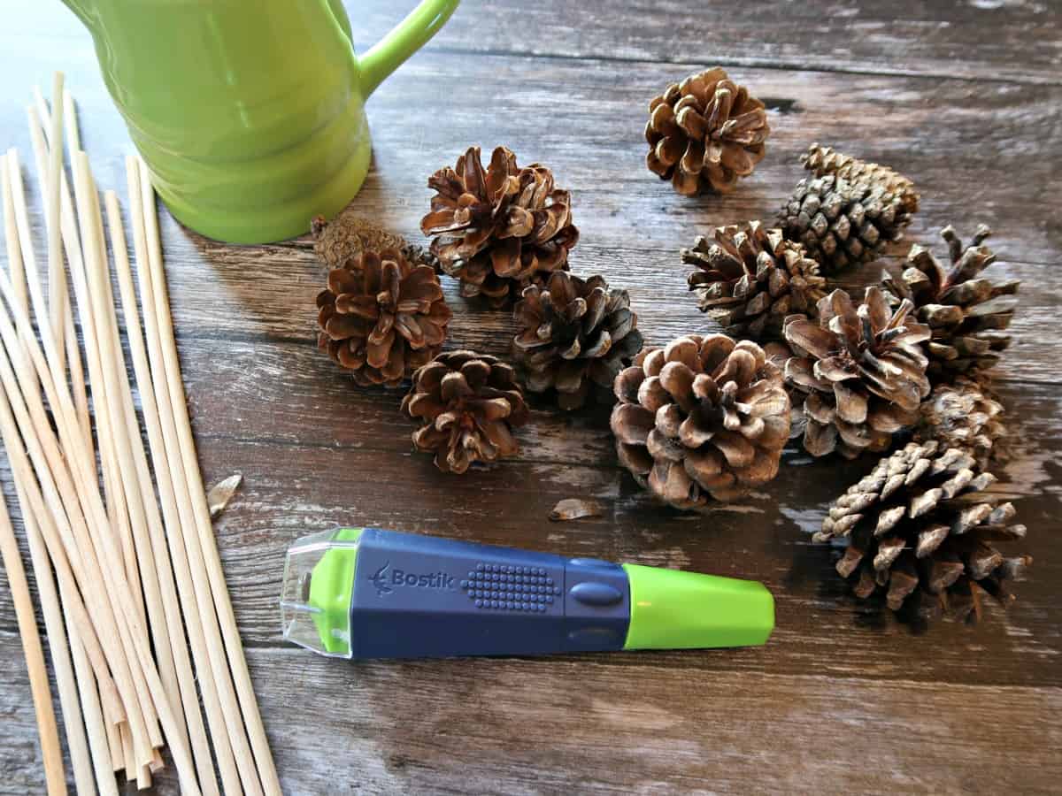 How to Make Quick and Easy Pine Cone Picks Story • Craft Invaders